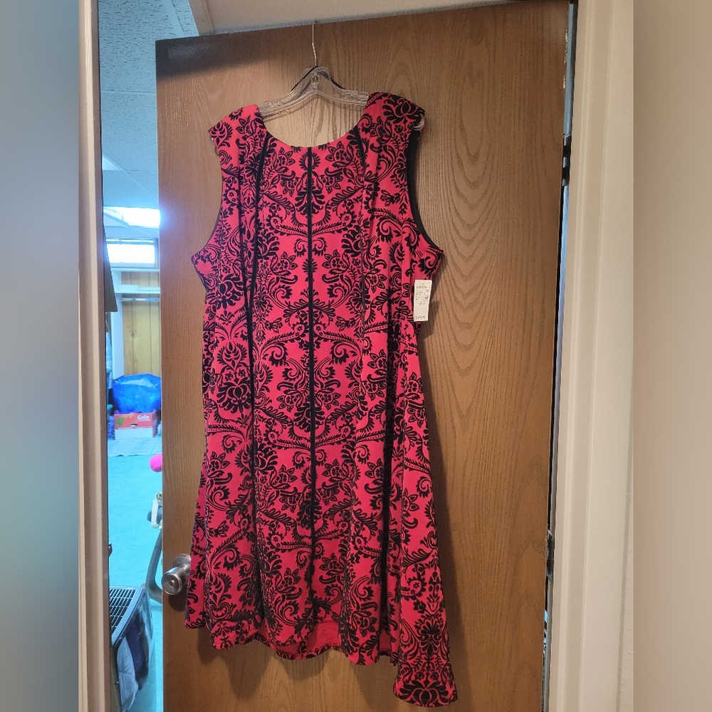 Roz & Ali Dress Red with Black Velvet 2X